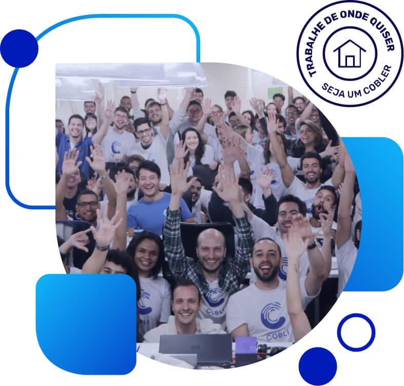 Vários membros da Cobli reunidos para uma foto em grupo